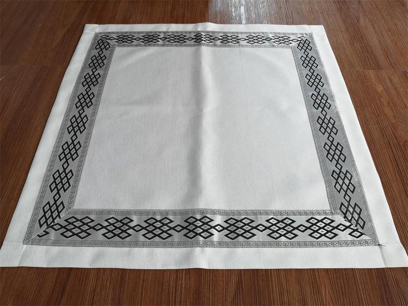 Hot Tablecloth with Shiny fabric and Woven webbing from China